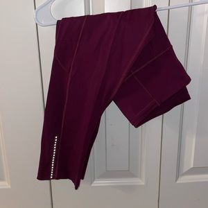 Lululemon cropped pants!